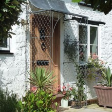 Bespoke porch with decorative filigree