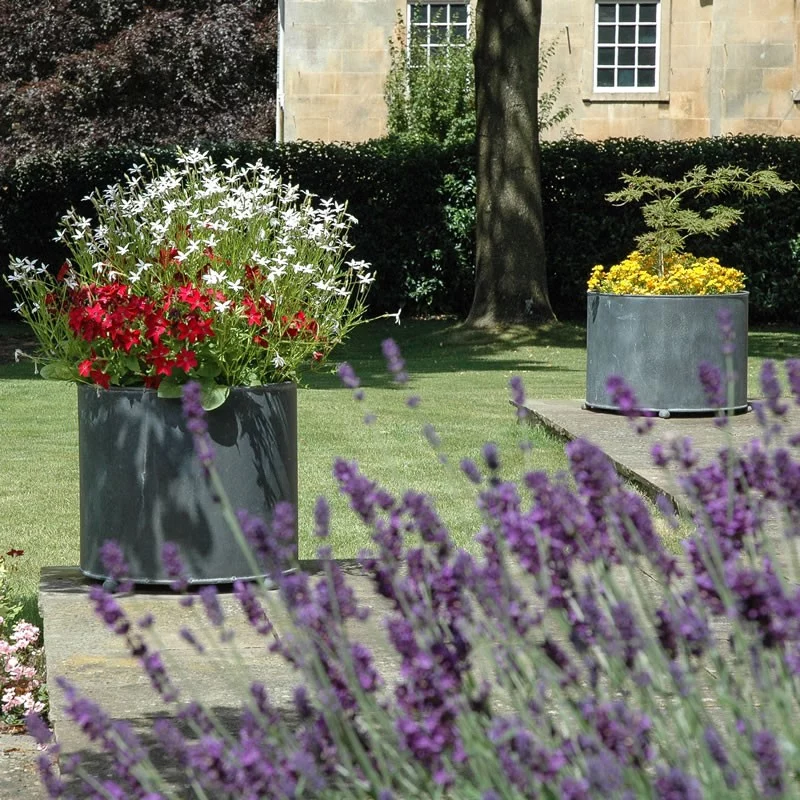 Metal planters